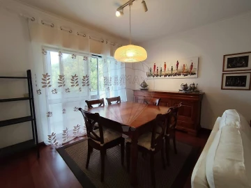 Apartamento T2 para Arrendamento em Santa Maria e São Miguel, São Martinho, São Pedro Penaferrim