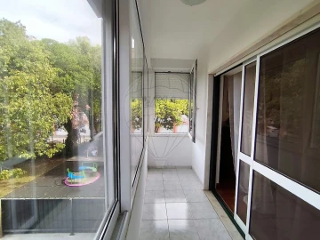 Apartamento T2 para Arrendamento em Santa Maria e São Miguel, São Martinho, São Pedro Penaferrim