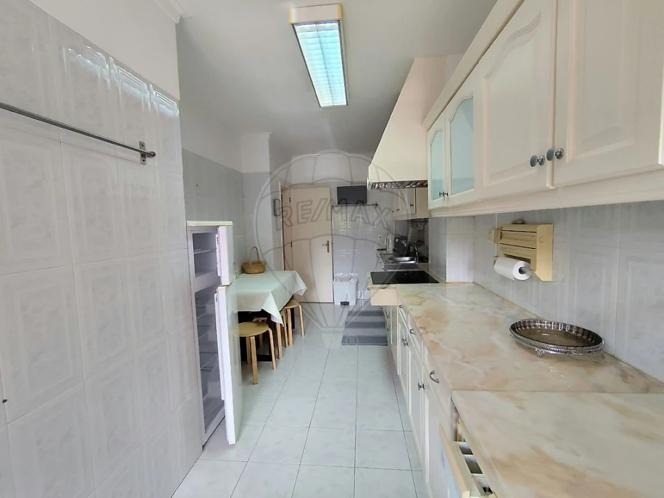 Apartamento T2 para Arrendamento em Santa Maria e São Miguel, São Martinho, São Pedro Penaferrim Foto 35