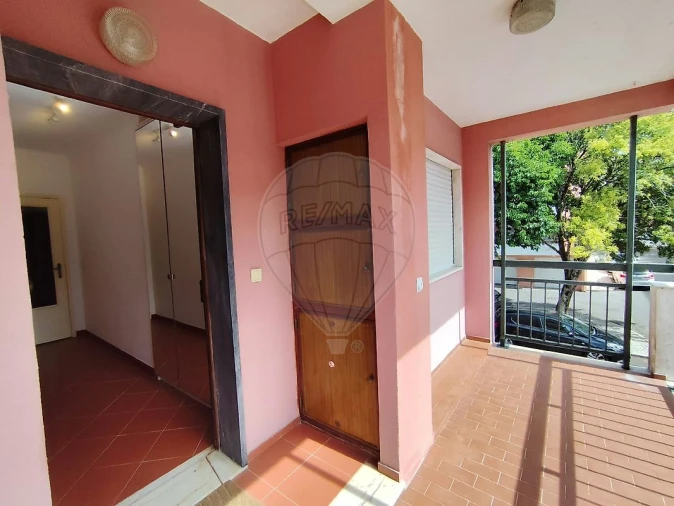 Apartamento T2 para Arrendamento em Santa Maria e São Miguel, São Martinho, São Pedro Penaferrim Foto 9