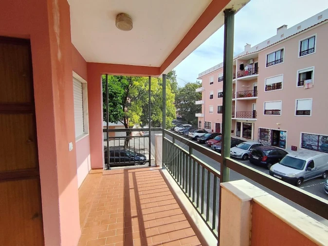 Apartamento T2 para Arrendamento em Santa Maria e São Miguel, São Martinho, São Pedro Penaferrim Foto 3