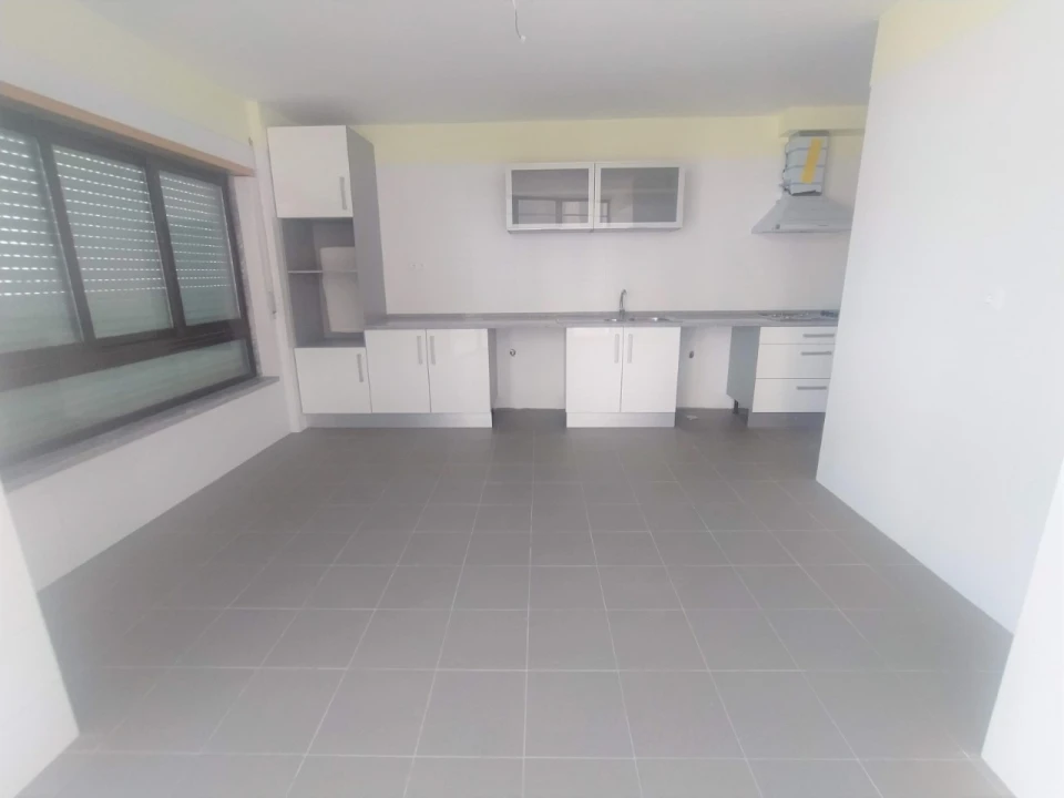 Apartamento T2 para Arrendamento em Algueirão-Mem Martins Foto 2