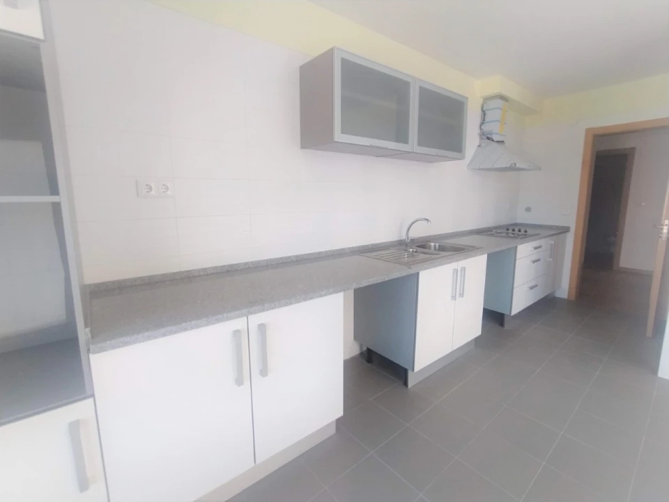 Apartamento T2 para Arrendamento em Algueirão-Mem Martins Foto 8