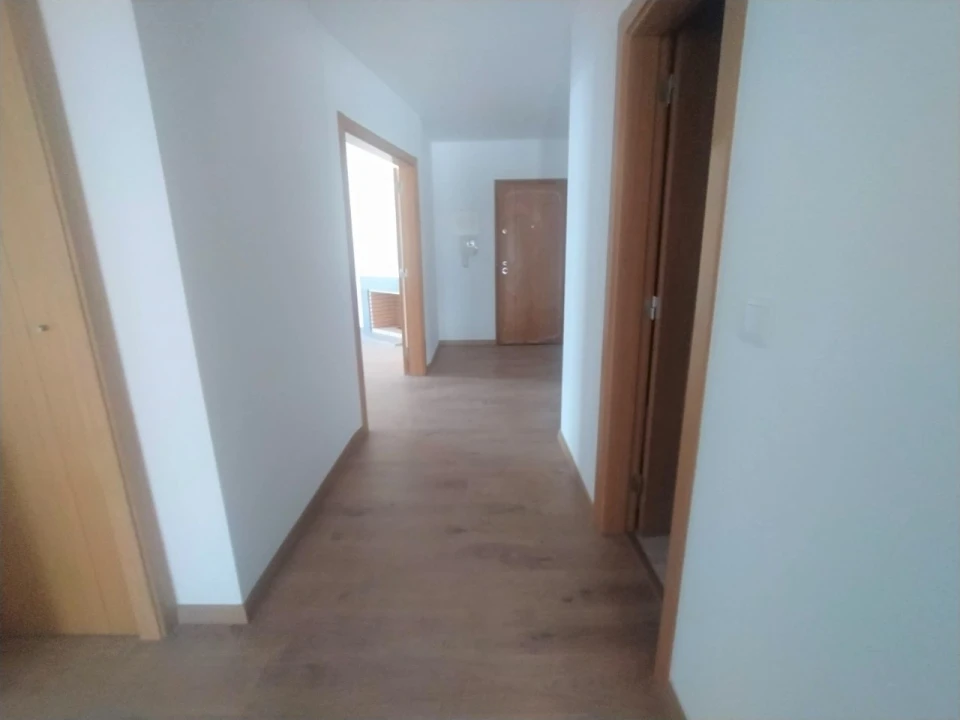 Apartamento T2 para Arrendamento em Algueirão-Mem Martins Foto 14