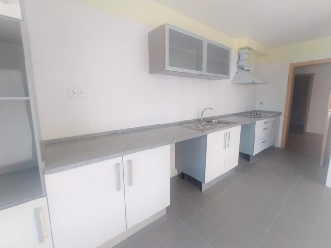 Apartamento T2 para Arrendamento em Algueirão-Mem Martins Foto 8
