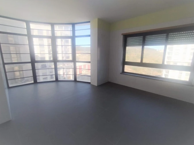 Apartamento T2 para Arrendamento em Algueirão-Mem Martins Foto 9