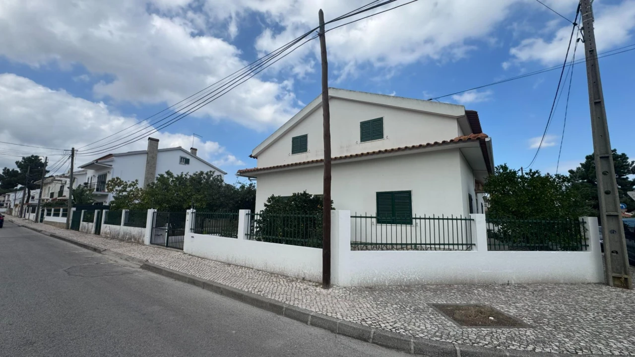 Moradia T3 para Venda em Quinta do Conde Foto 4