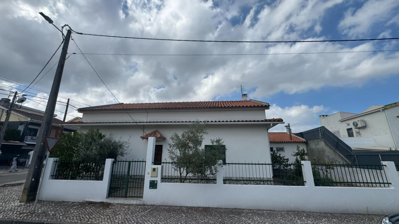 Moradia T3 para Venda em Quinta do Conde Foto 5