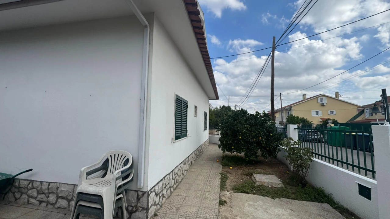 Moradia T3 para Venda em Quinta do Conde Foto 7