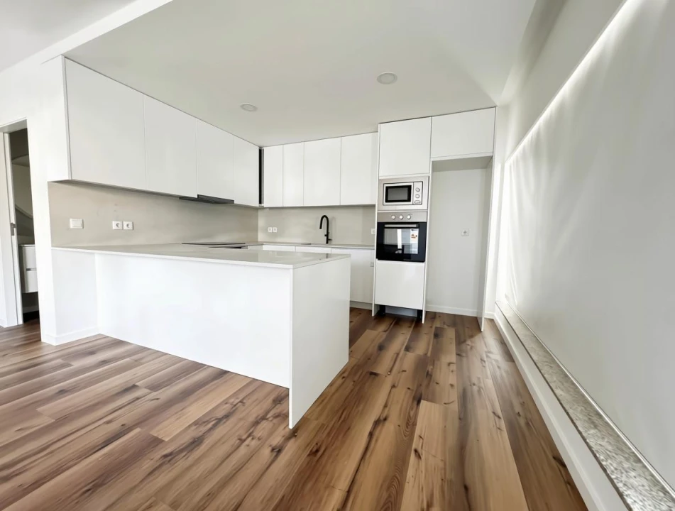 Apartamento T3 para Venda em Cabanelas Foto 2