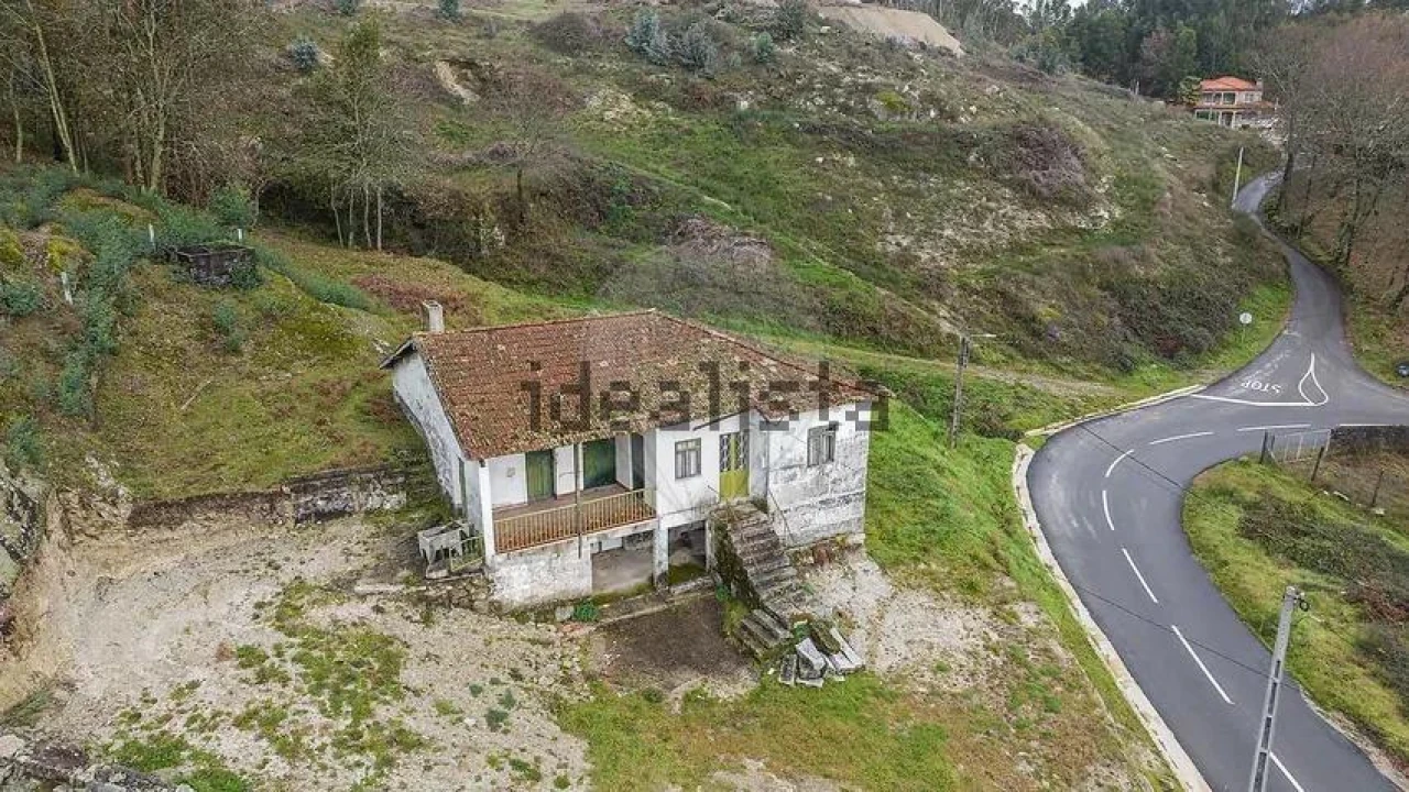 Moradia T2 para Venda em Passos Foto 22