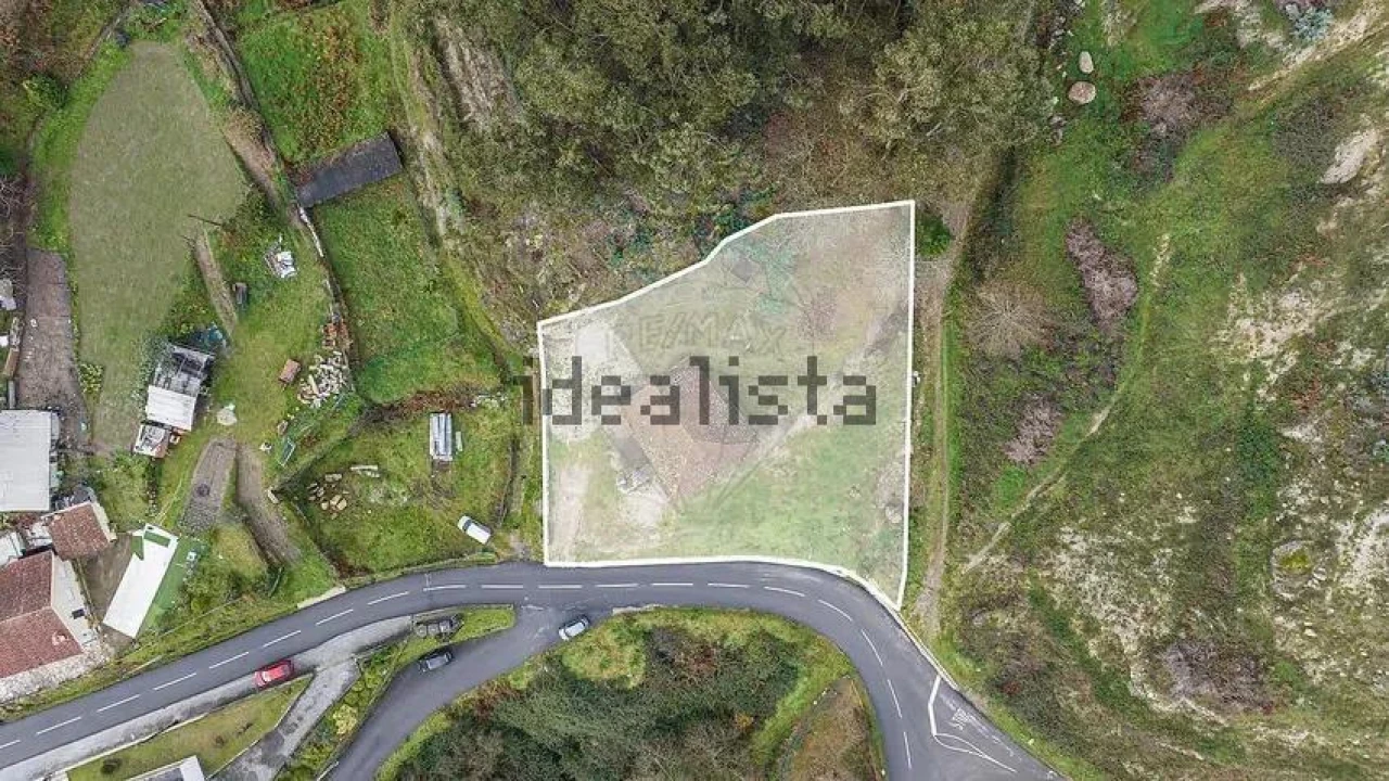 Moradia T2 para Venda em Passos Foto 30