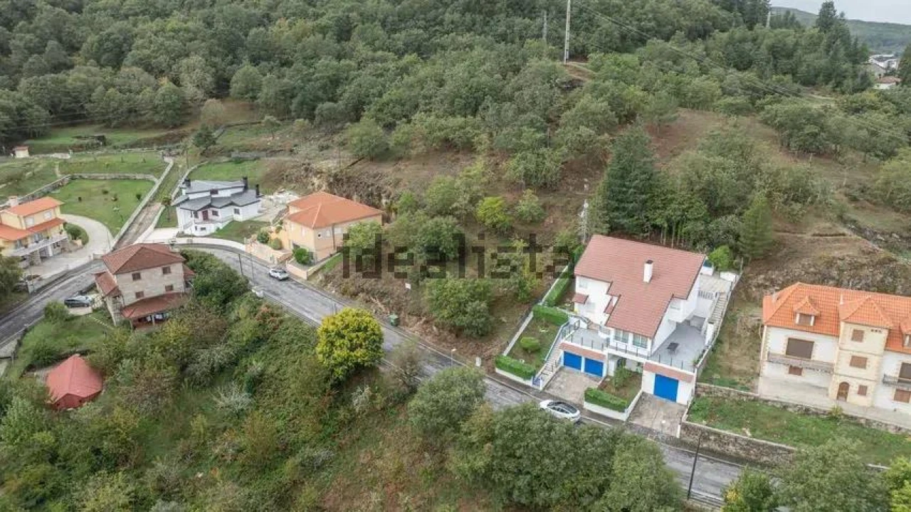 Terreno para Venda em Montalegre e Padroso Foto 13