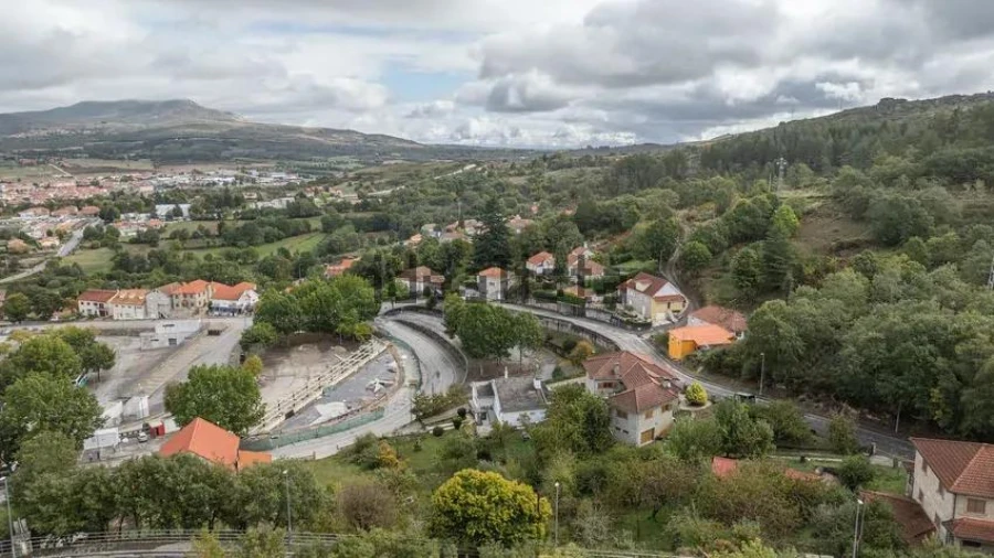 Terreno para Venda em Montalegre e Padroso Foto 10