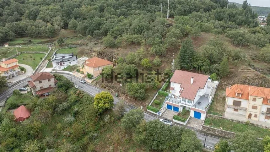 Terreno para Venda em Montalegre e Padroso Foto 13