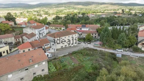 Terreno para Venda em Montalegre e Padroso