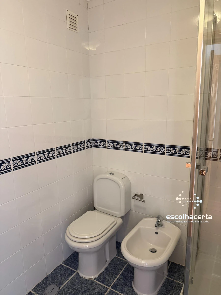 Apartamento T3 para Venda em Quinta do Anjo Foto 25