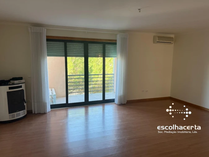 Apartamento T3 para Venda em Quinta do Anjo Foto 4