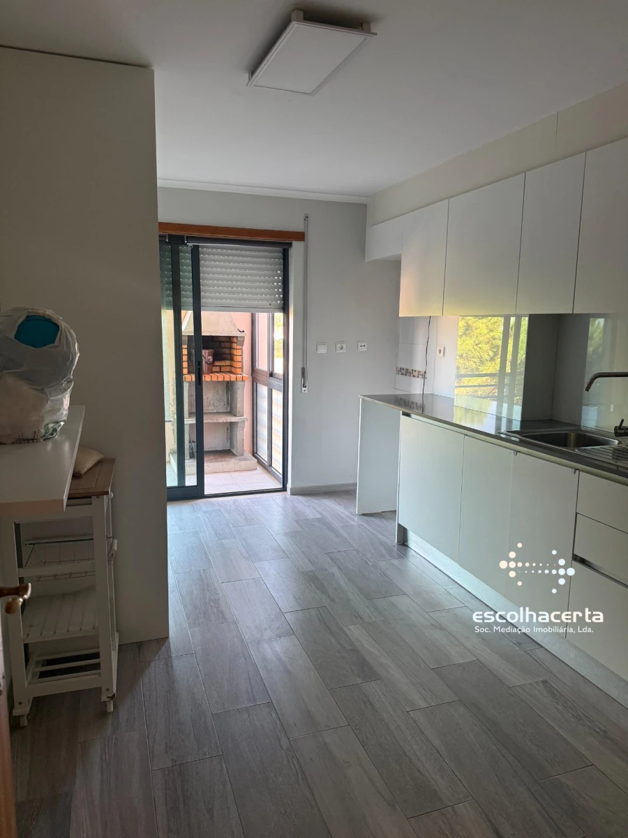 Apartamento T3 para Venda em Quinta do Anjo Foto 8