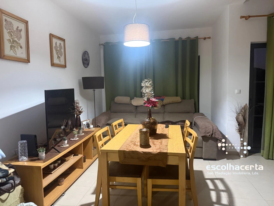 Apartamento T1 para Venda em Quinta do Anjo Foto 11