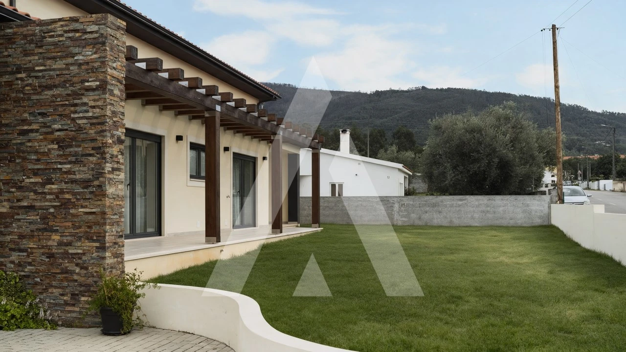 Moradia T4 para Venda em Lousã e Vilarinho Foto 6