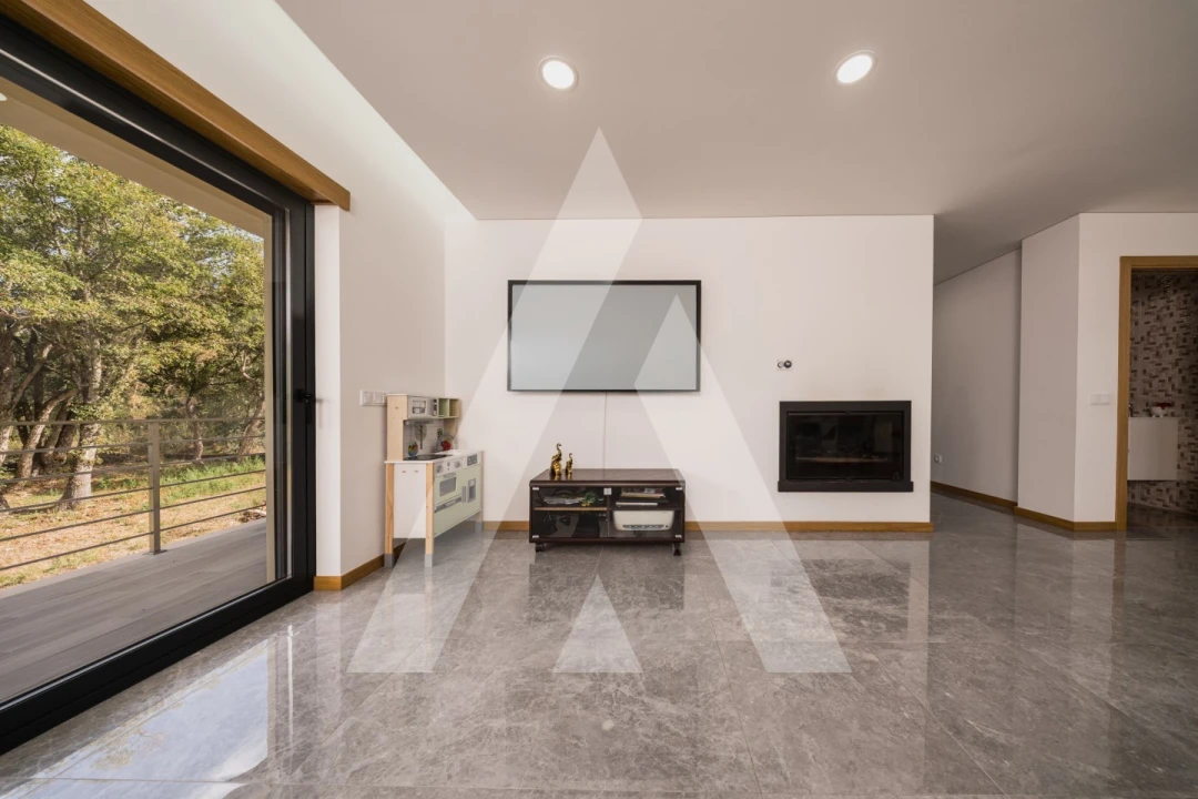 Moradia T4 para Venda em Lousã e Vilarinho Foto 12