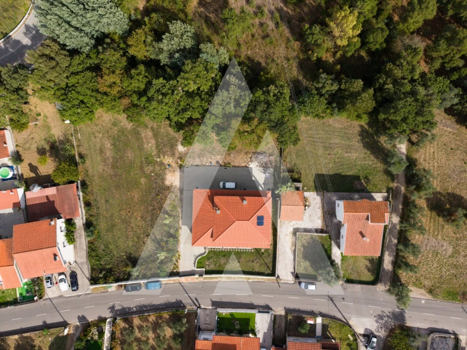 Moradia T4 para Venda em Lousã e Vilarinho Foto 26