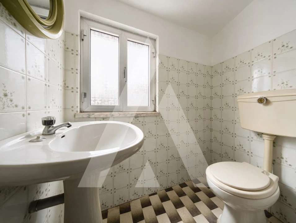 Apartamento T1 para Venda em Alvares Foto 13