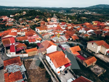 Moradia T2 para Venda em Souselas e Botão