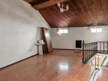 Moradia T5 para Venda em Carapinheira
