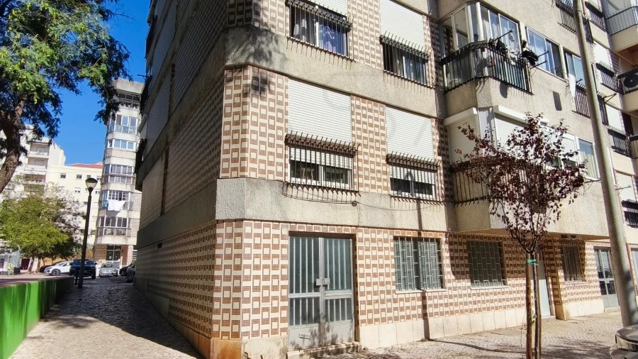 Armazém para Arrendamento em União das Freguesias de Setúbal