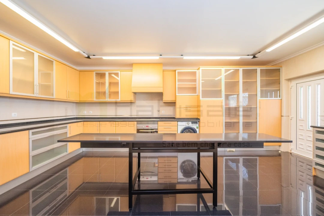 Moradia T5 para Venda em Carcavelos e Parede Foto 12
