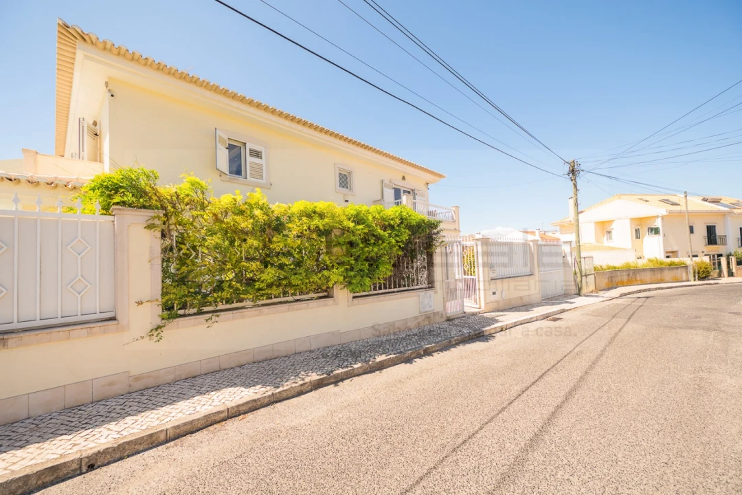 Moradia T5 para Venda em Carcavelos e Parede Foto 31