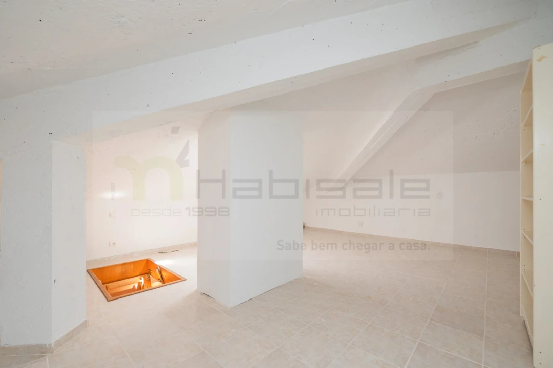 Moradia T5 para Venda em Carcavelos e Parede Foto 71