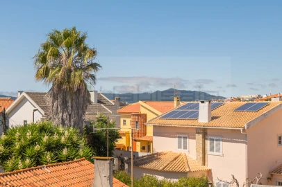 Moradia T5 para Venda em Carcavelos e Parede