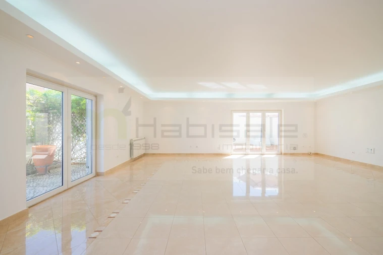 Moradia T5 para Venda em Carcavelos e Parede Foto 2