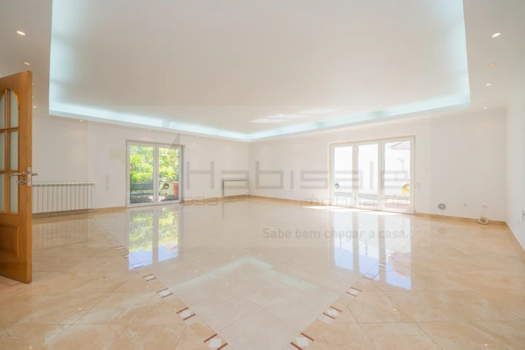 Moradia T5 para Venda em Carcavelos e Parede Foto 6