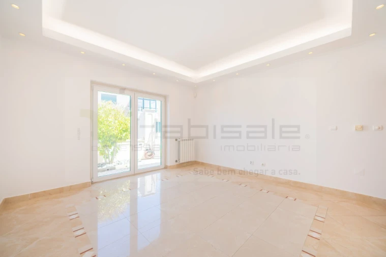 Moradia T5 para Venda em Carcavelos e Parede Foto 28