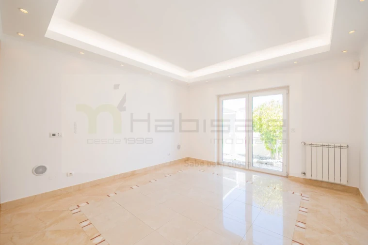 Moradia T5 para Venda em Carcavelos e Parede Foto 29
