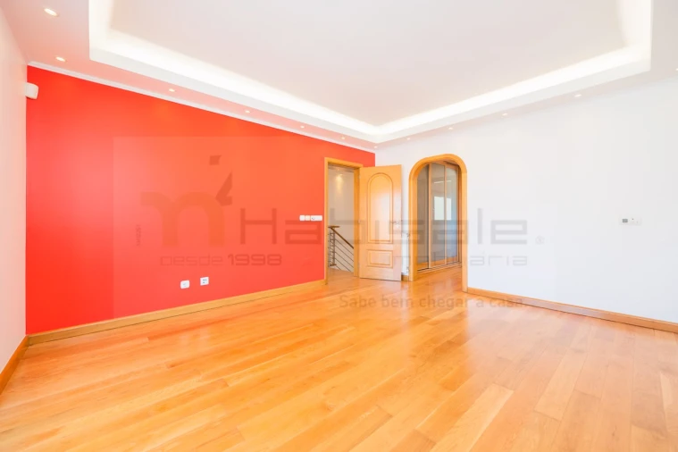 Moradia T5 para Venda em Carcavelos e Parede Foto 37