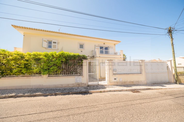 Moradia T5 para Venda em Carcavelos e Parede Foto 59