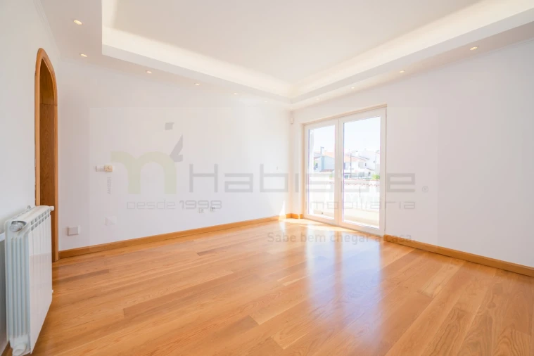 Moradia T5 para Venda em Carcavelos e Parede Foto 63