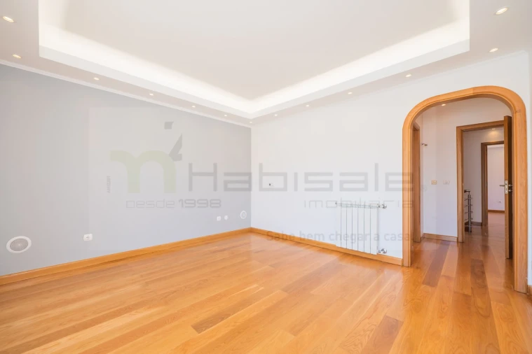Moradia T5 para Venda em Carcavelos e Parede Foto 67