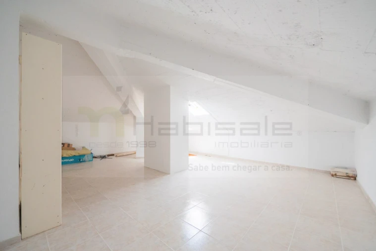 Moradia T5 para Venda em Carcavelos e Parede Foto 70