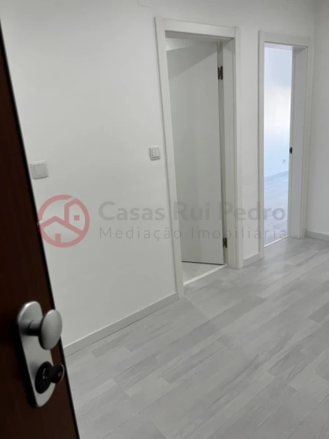 Apartamento T3 para Venda em Seixal, Arrentela e Aldeia de Paio Pires