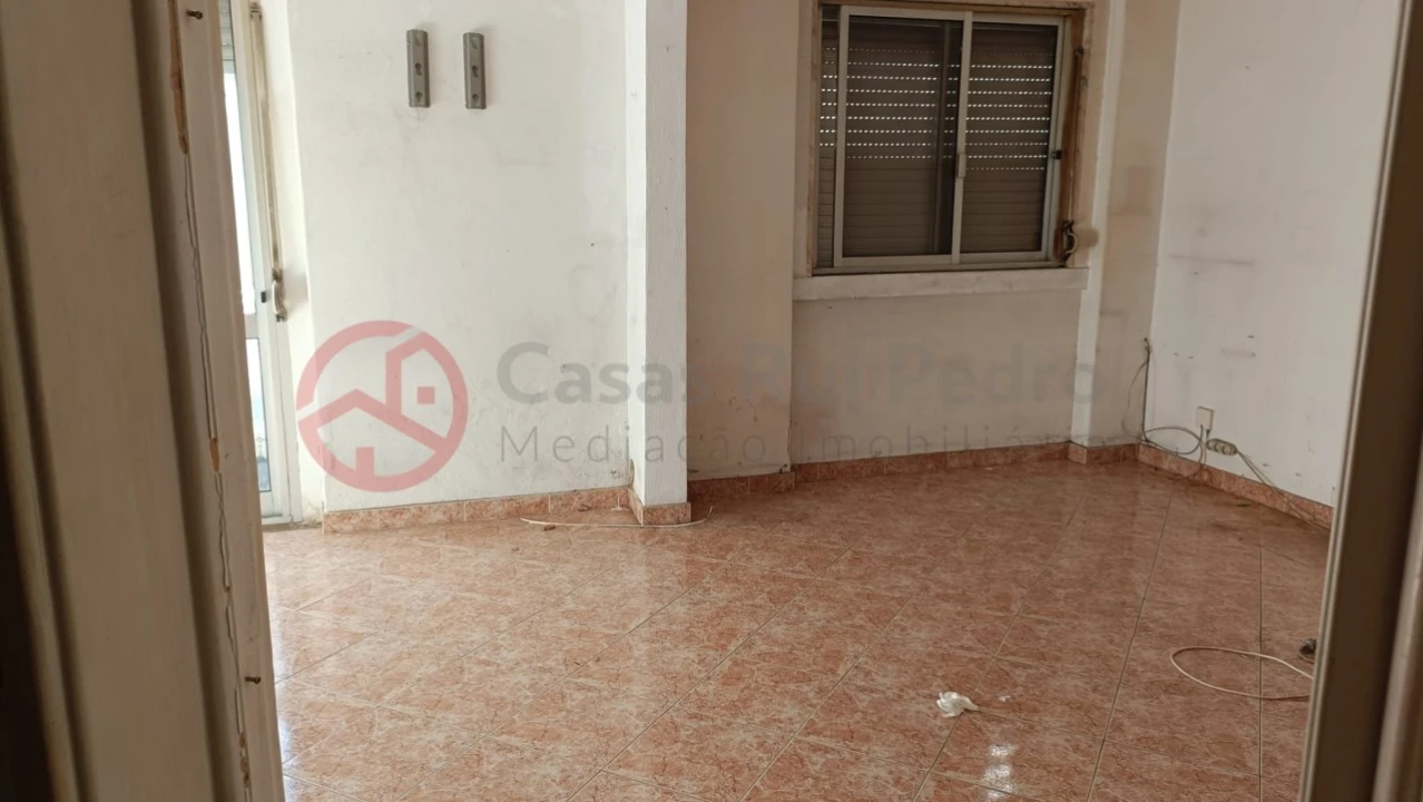 Apartamento T1 para Venda em Amora Foto 9