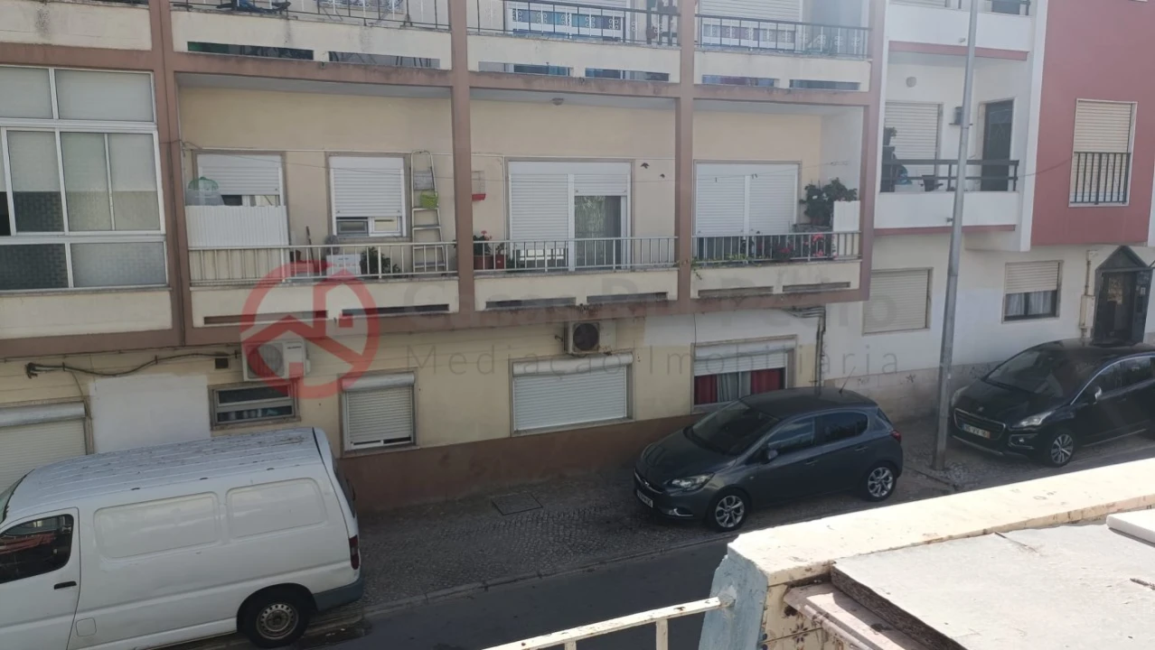 Apartamento T1 para Venda em Amora Foto 16