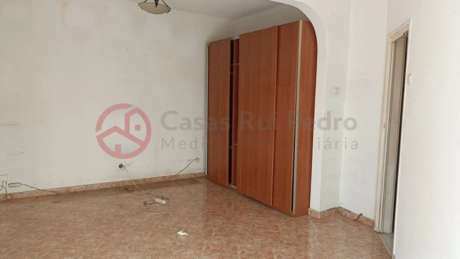 Apartamento T1 para Venda em Amora Foto 7