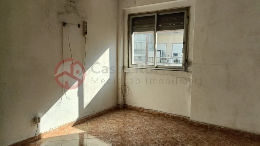 Apartamento T1 para Venda em Amora Foto 11