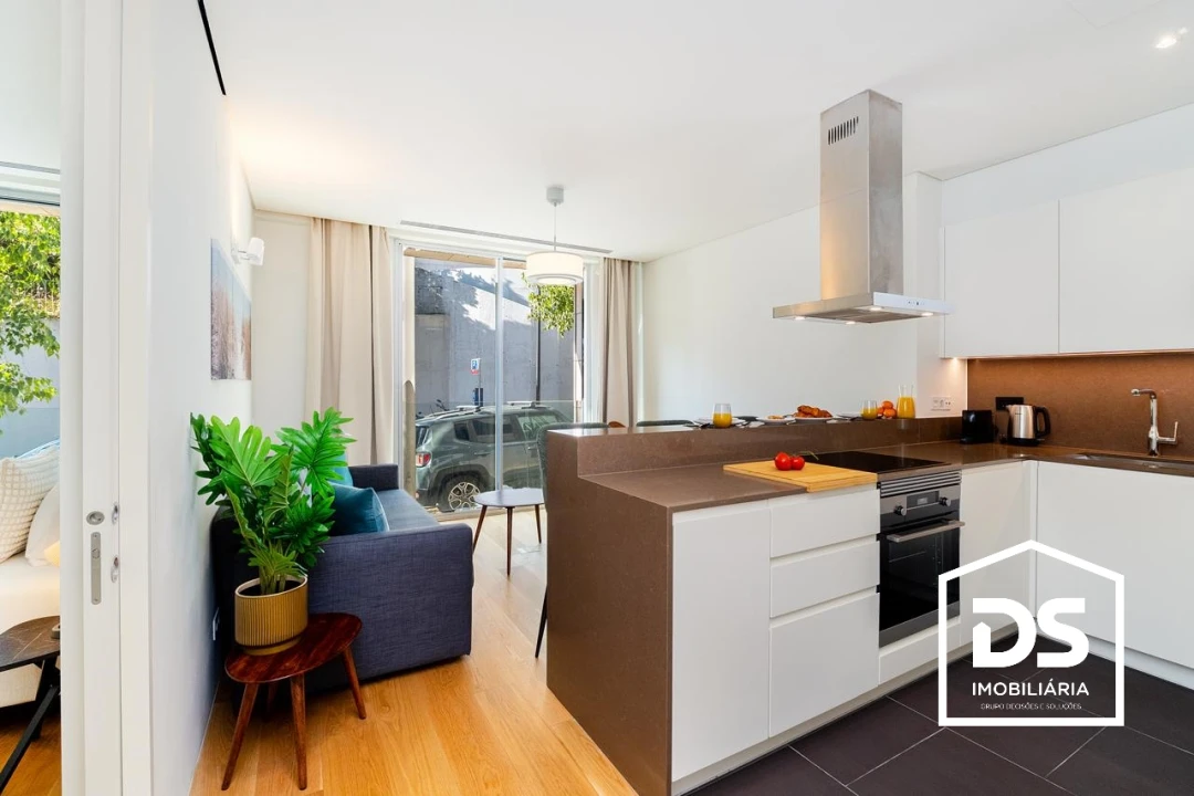 Apartamento T1 para Venda em Santo António Foto 10